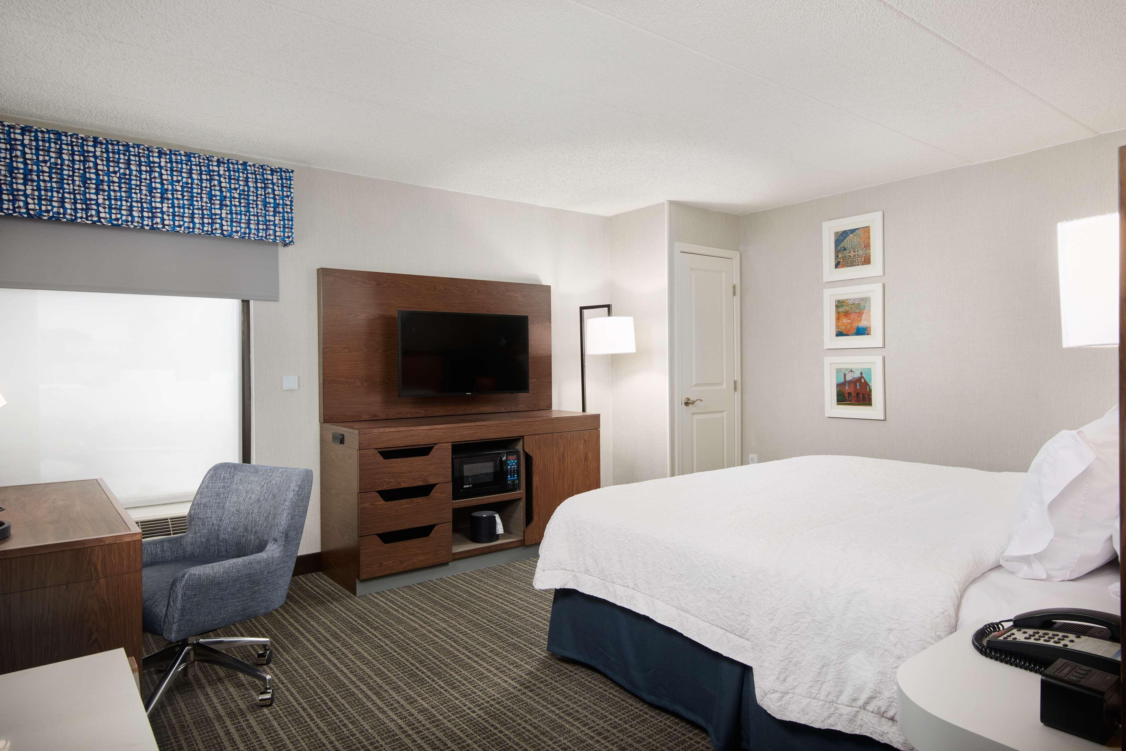 Hampton Inn Fairfax City Экстерьер фото