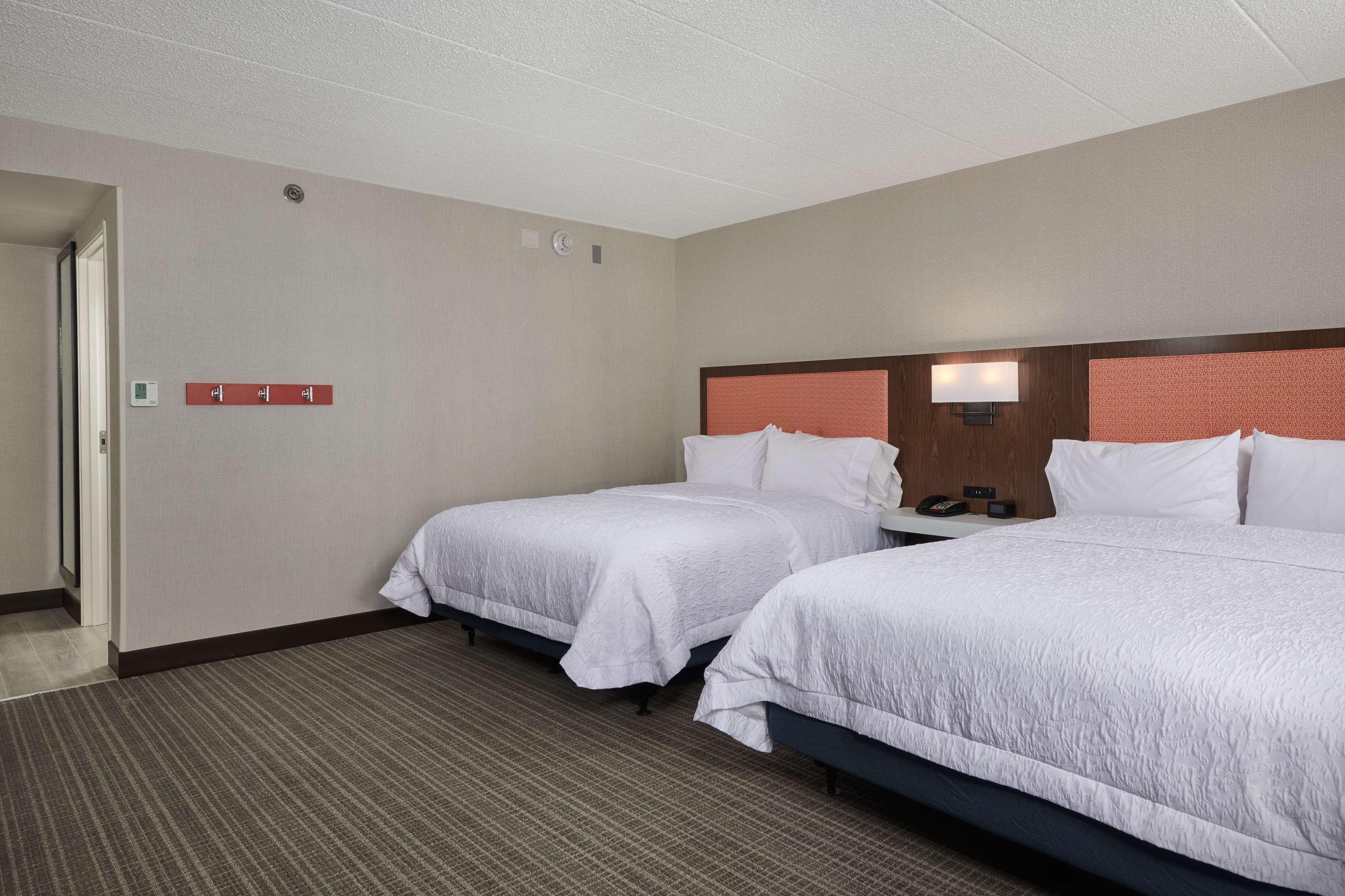 Hampton Inn Fairfax City Экстерьер фото