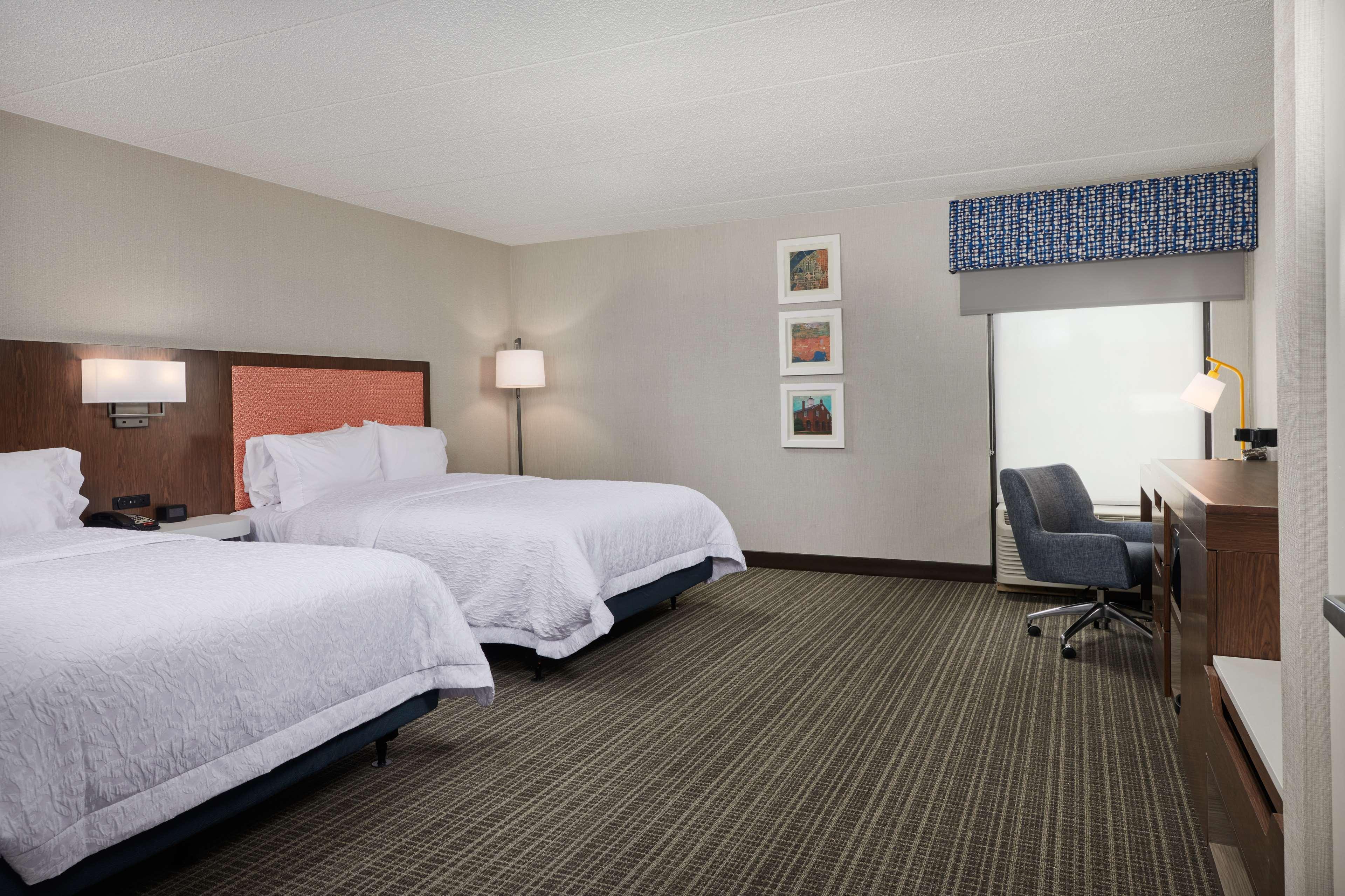 Hampton Inn Fairfax City Экстерьер фото