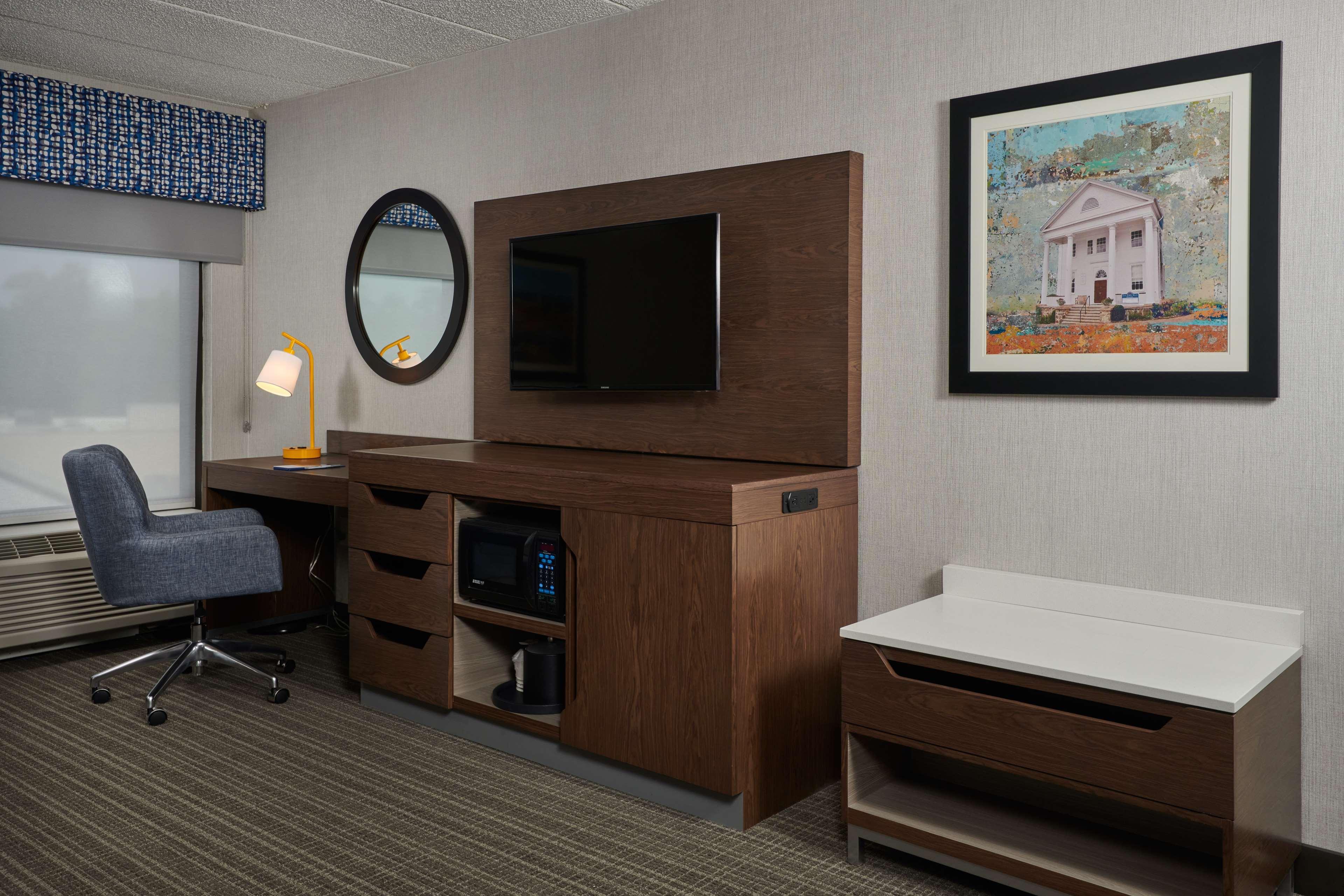 Hampton Inn Fairfax City Экстерьер фото