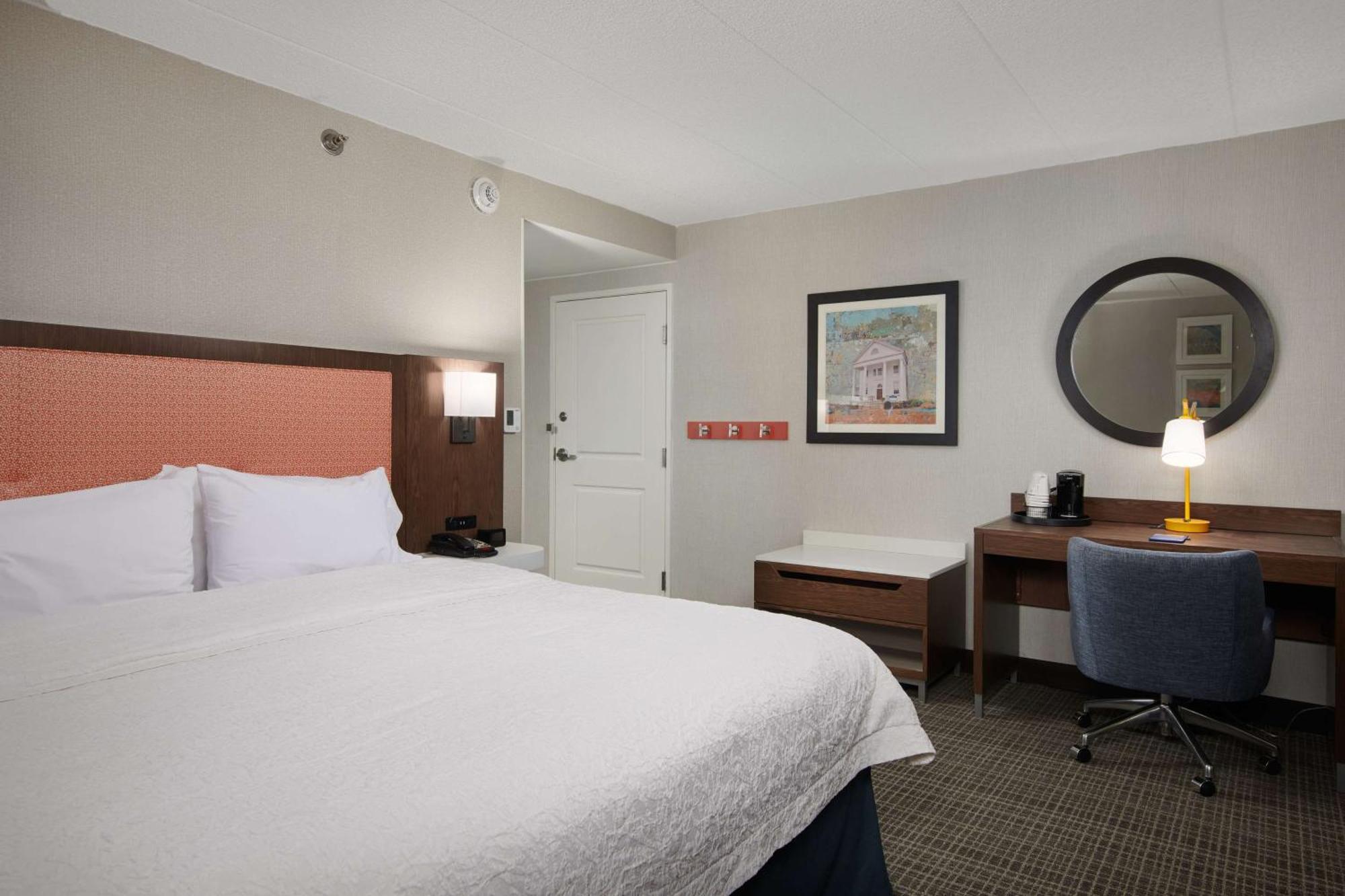 Hampton Inn Fairfax City Экстерьер фото